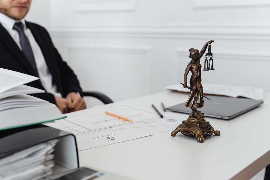 VA Benefits vs. Asbestos Trust Funds vs. Lawsuits: Compensation Options for Veterans With Mesothelioma